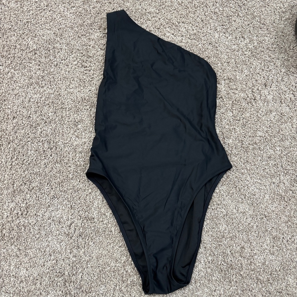 Madewell One-Shoulder One-Piece Swimsuit black small
